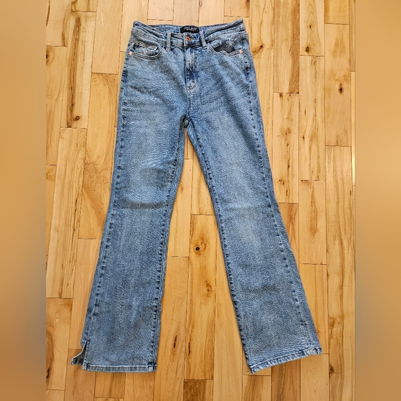 Judy Blue Denim - Judy Blue Slim Bootcut Light Wash 9/29